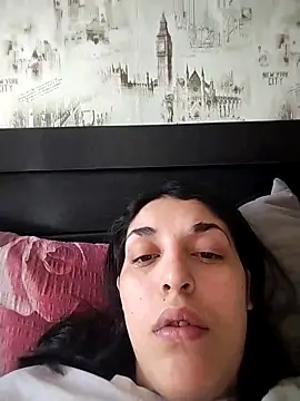 Snapshot of Rosanna_Rennie chatting on March 2025 07:08:02 AM Rosanna Rennie online show from March 2025 07:08:02 AM