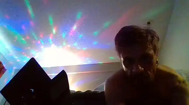 Snapshot of AQuickPhyx chatting on March 2025 09:48:02 PM AQuickPhyx online show from March 2025 09:48:02 PM