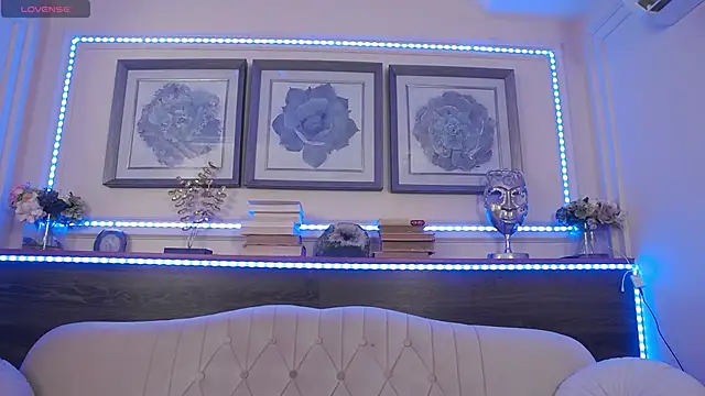 Snapshot of BustyEva_ chatting on November 2025 04:33:02 AM BustyEva online show from November 2025 04:33:02 AM