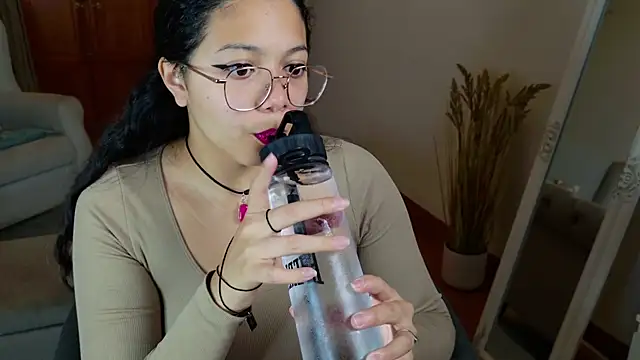 Snapshot of SelenaBlumX chatting on October 2025 09:39:01 PM SelenaBlumX online show from October 2025 09:39:01 PM