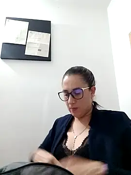 CHARLOTTE 1711 online show from January 2025 11:35:02 PM