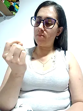 CHARLOTTE 1711 online show from December 2025 05:29:02 AM