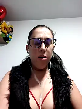 CHARLOTTE 1711 online show from October 2025 03:38:01 AM