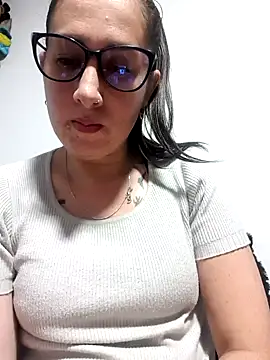 CHARLOTTE 1711 online show from November 2025 04:13:02 AM