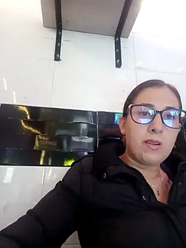 CHARLOTTE 1711 online show from December 2025 08:47:01 PM