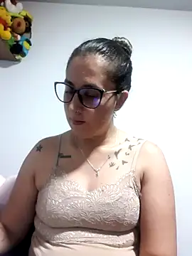 CHARLOTTE 1711 online show from October 2025 04:20:02 AM