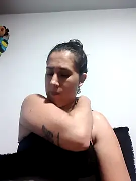 CHARLOTTE 1711 online show from November 2025 04:46:02 AM