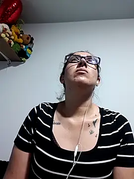 CHARLOTTE 1711 online show from November 2025 06:17:02 AM