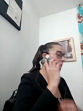 CHARLOTTE 1711 online show from February 2025 02:36:02 AM