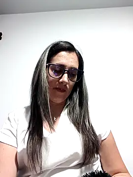 CHARLOTTE 1711 online show from September 2025 03:57:01 AM