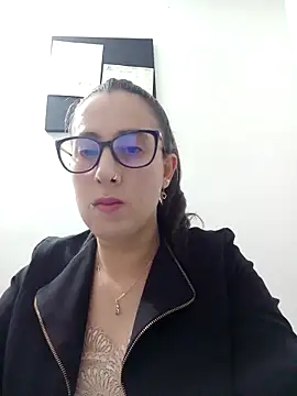 CHARLOTTE 1711 online show from February 2025 12:25:01 AM