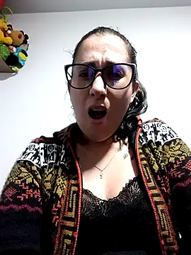 CHARLOTTE 1711 online show from November 2025 04:38:02 AM