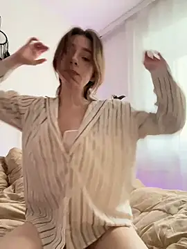 Mary Leaf online show from January 2025 09:29:01 AM