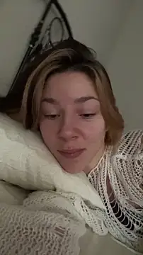 Mary Leaf online show from November 2025 09:24:01 AM