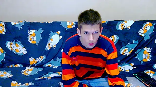 Lester Broo online show from December 2025 07:27:01 PM