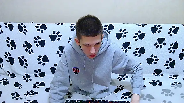 Lester Broo online show from May 2026 09:31:01 PM