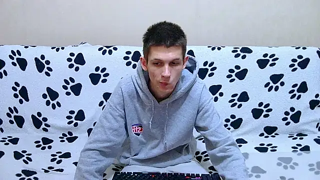 Lester Broo online show from May 2026 10:44:02 PM