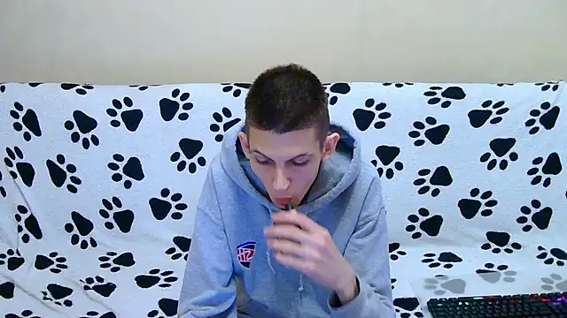 Lester Broo online show from April 2026 02:51:01 PM