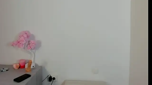 Snapshot of ShadowSweety chatting on June 2026 05:43:01 PM ShadowSweety online show from June 2026 05:43:01 PM