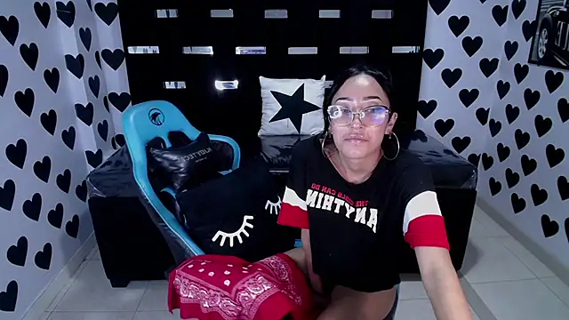 victoria ricci a online show from February 2025 08:12:01 PM
