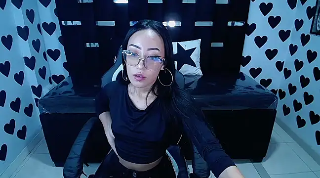 victoria ricci a online show from February 2025 04:33:01 PM