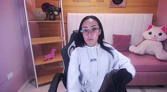 victoria ricci a online show from February 2025 04:39:02 PM