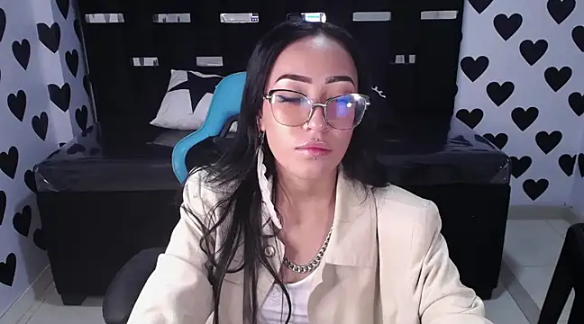 victoria ricci a online show from February 2025 05:49:02 PM