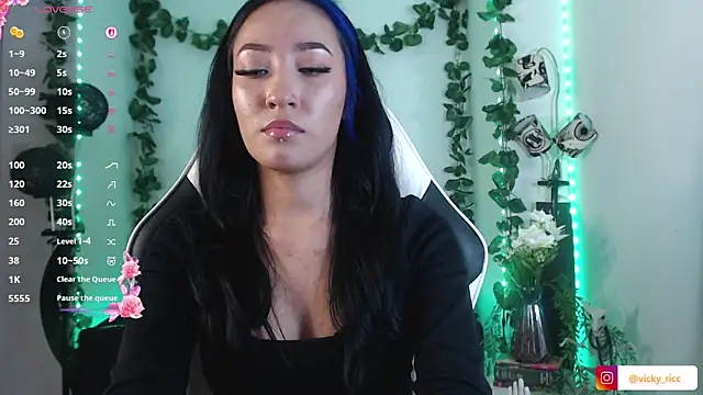 victoria ricci a online show from October 2025 01:38:02 AM