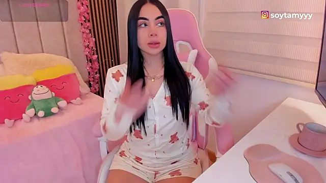 tamy xoo online show from December 2025 05:37:02 PM