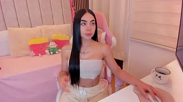 Snapshot of tamy_xoo chatting on May 2026 06:04:01 PM tamy xoo online show from May 2026 06:04:01 PM