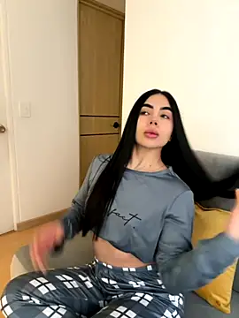 tamy xoo online show from November 2025 07:14:01 PM