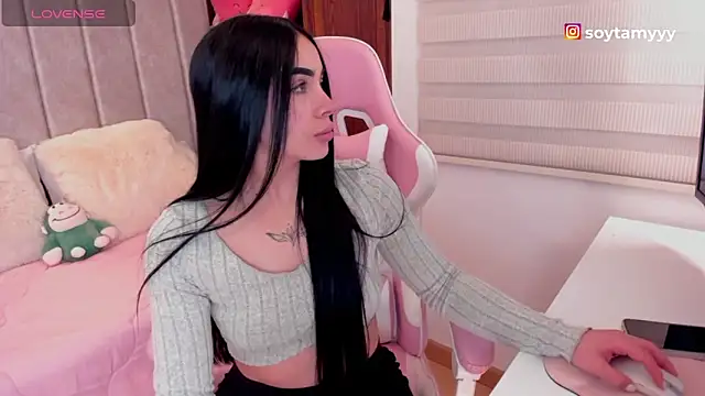 tamy xoo online show from October 2025 06:44:01 PM