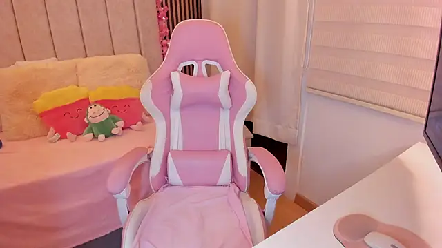 tamy xoo online show from April 2026 08:09:02 PM