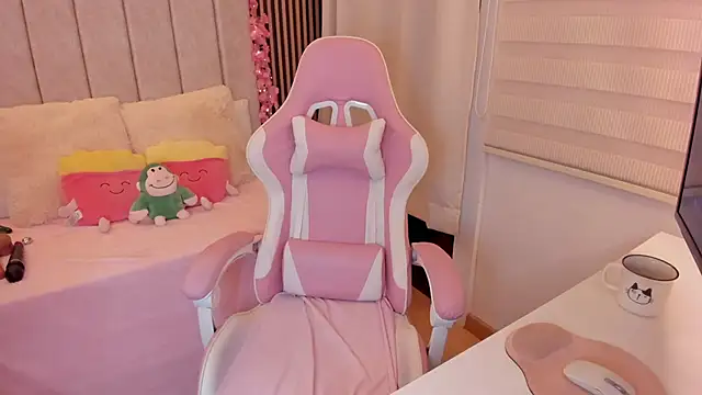 tamy xoo online show from March 2026 06:17:02 PM