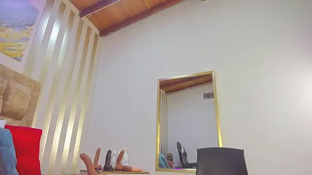 avis lara online show from November 2025 06:34:01 PM