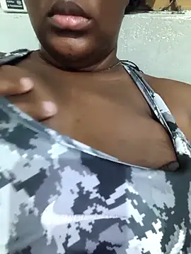 gatinha776 online show from February 2026 02:17:02 PM