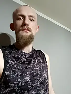 larzik94 online show from February 2026 06:30:01 PM