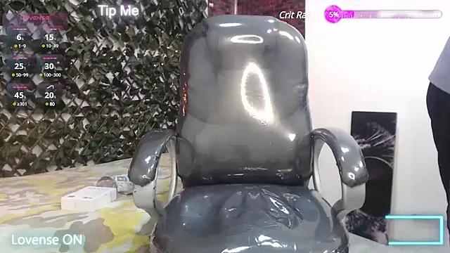 Snapshot of HarolddXL chatting on March 2025 12:35:02 PM HarolddXL online show from March 2025 12:35:02 PM