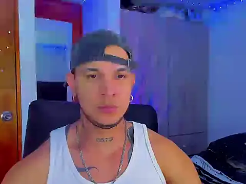 Snapshot of austinoficial chatting on September 2025 09:04:02 PM austinoficial online show from September 2025 09:04:02 PM