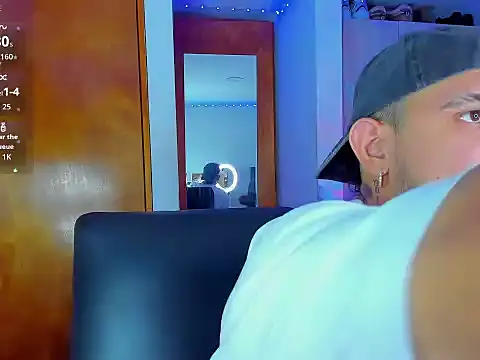 Snapshot of austinoficial chatting on September 2025 11:37:02 PM austinoficial online show from September 2025 11:37:02 PM