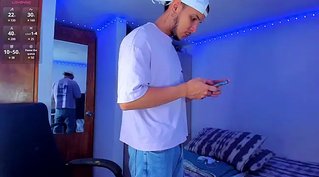 Snapshot of austinoficial chatting on March 2025 03:53:02 AM austinoficial online show from March 2025 03:53:02 AM