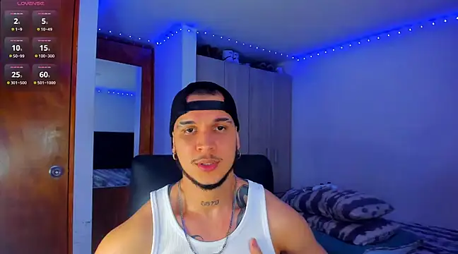 Snapshot of austinoficial chatting on March 2025 04:08:02 AM austinoficial online show from March 2025 04:08:02 AM