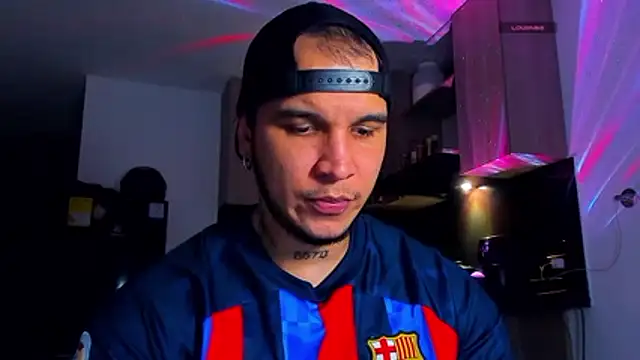 austinoficial online show from April 2026 11:10:02 PM