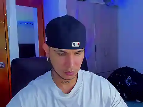 Snapshot of austinoficial chatting on September 2025 11:26:01 PM austinoficial online show from September 2025 11:26:01 PM