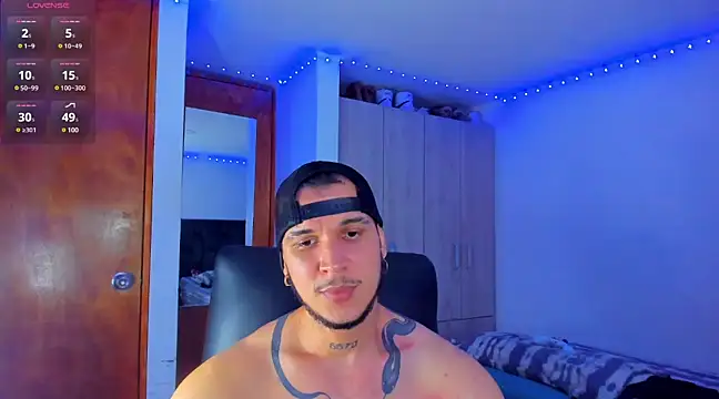 Snapshot of austinoficial chatting on March 2025 07:19:01 AM austinoficial online show from March 2025 07:19:01 AM