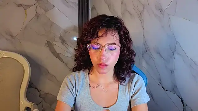 Snapshot of zoe_ch_ chatting on June 2026 03:11:02 AM zoe ch online show from June 2026 03:11:02 AM
