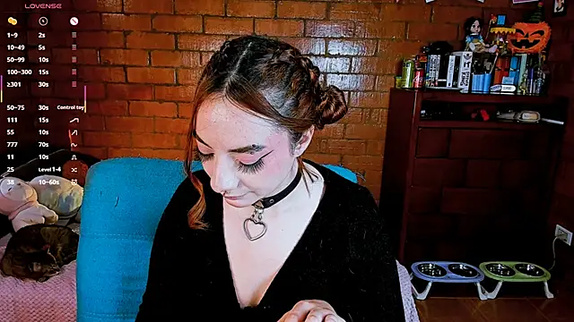 Annycolin  online show from February 2026 09:37:01 PM