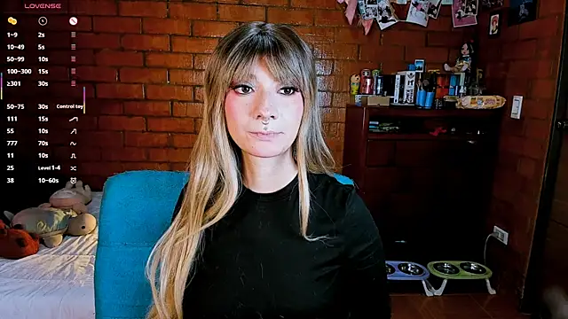 Annycolin  online show from April 2026 10:12:01 PM