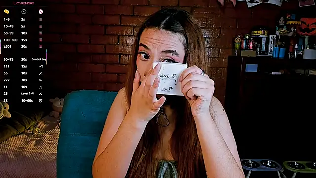 Annycolin  online show from March 2026 09:37:01 PM