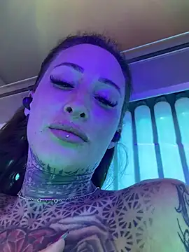 Snapshot of Black_sweet_Rose chatting on January 2025 01:11:01 PM Black sweet Rose online show from January 2025 01:11:01 PM